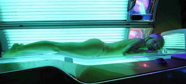 Can You Use Indoor Tanning Lotion Outside